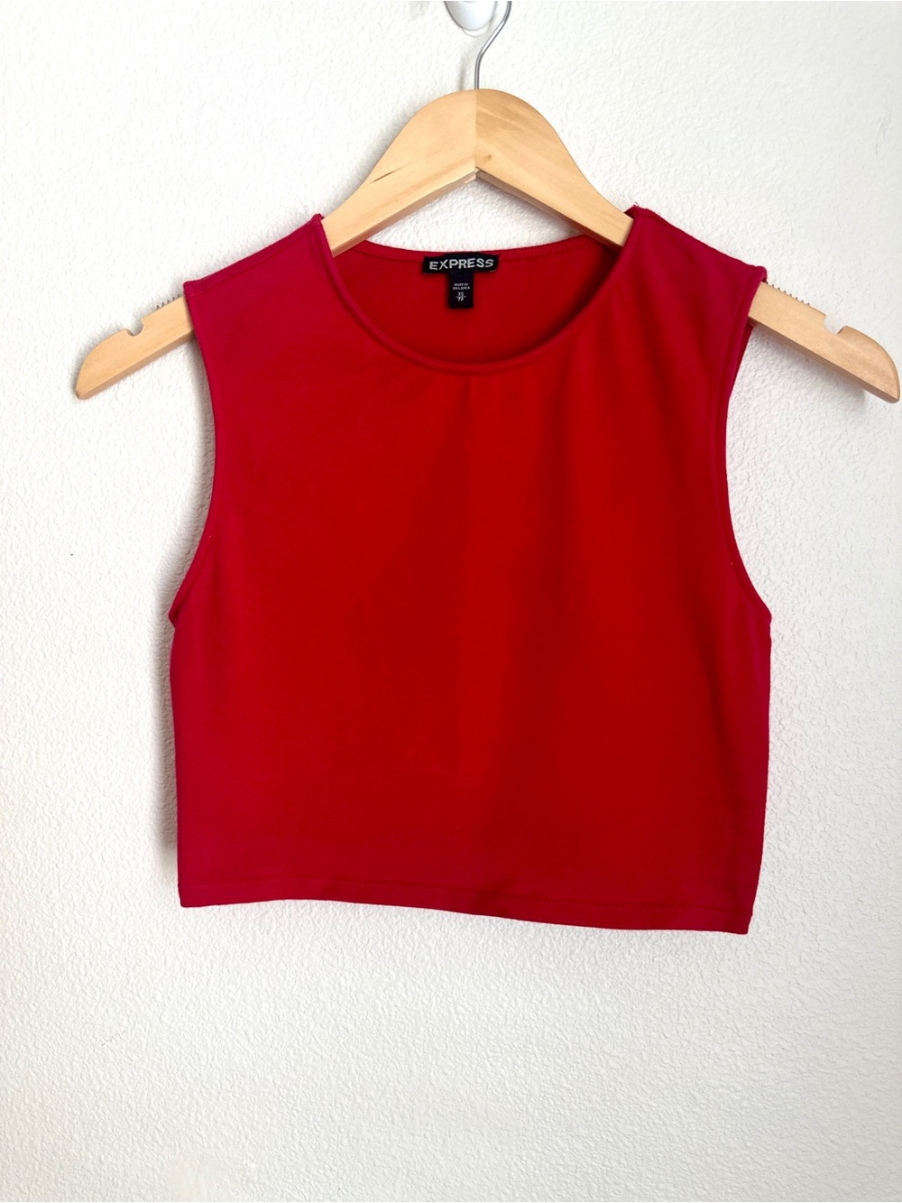 Express Women’s Red Cropped Top Size XS